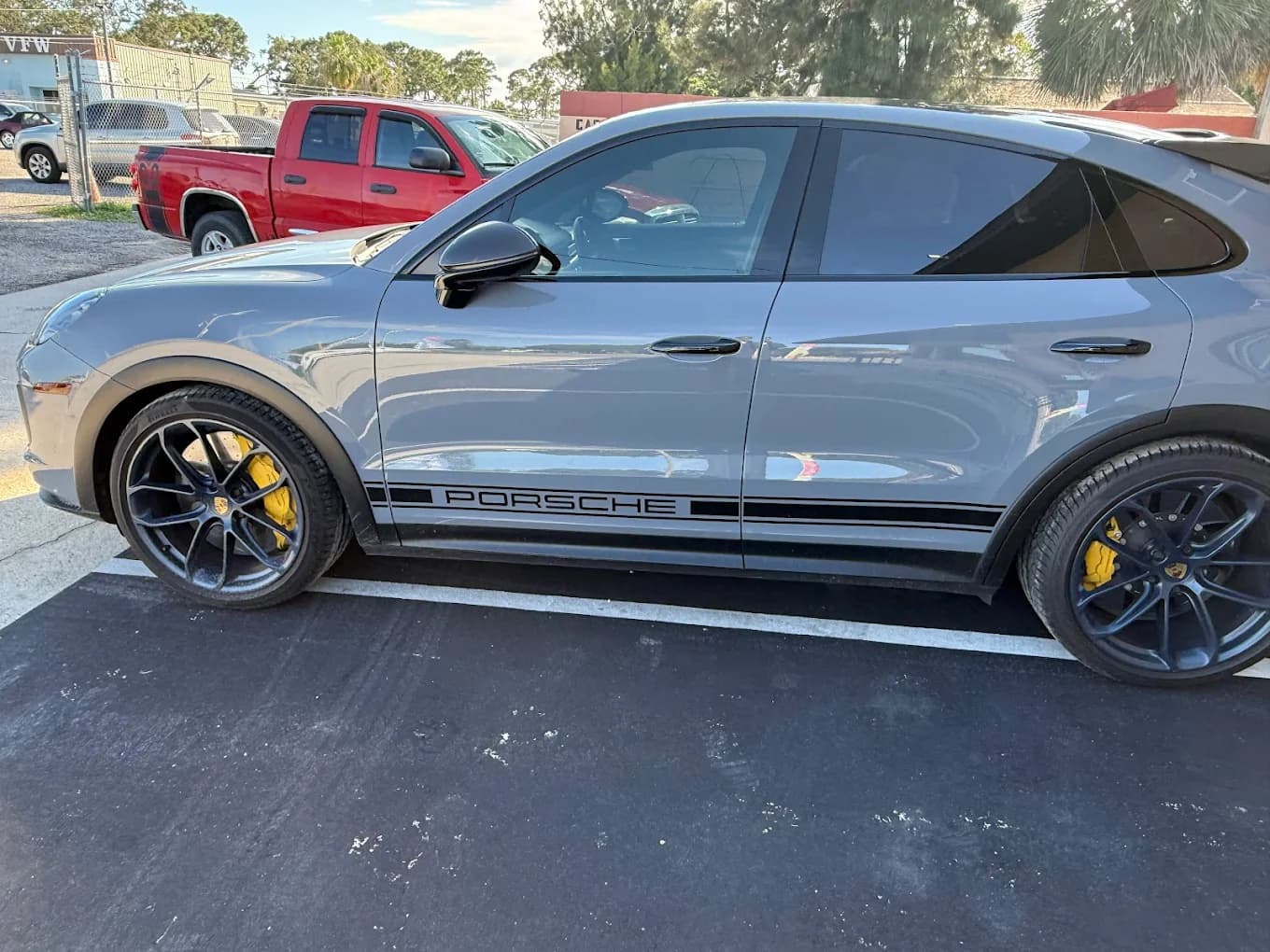 Porsche Cayenne after a full detail service